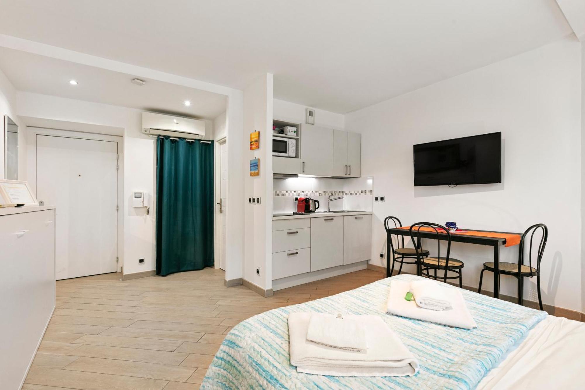 Les Oranges Five Stars HolidayHouse Nice Extérieur photo